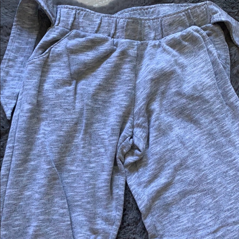 girls gray sweatpants